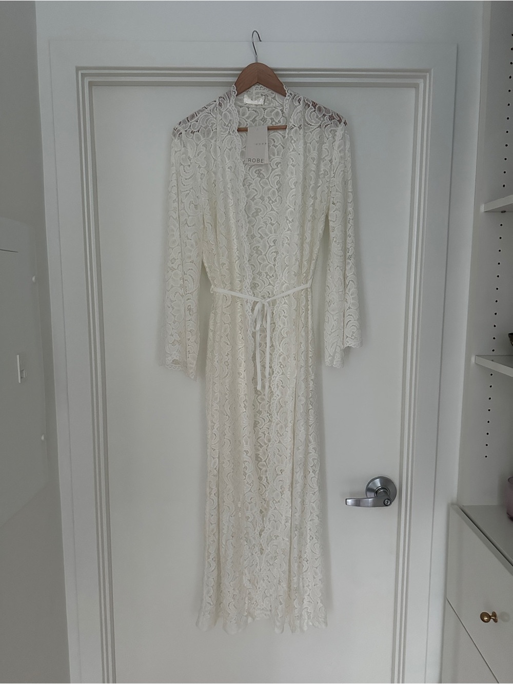 White Lace Long Robe - Bridal NWT - Picture 4 of 7